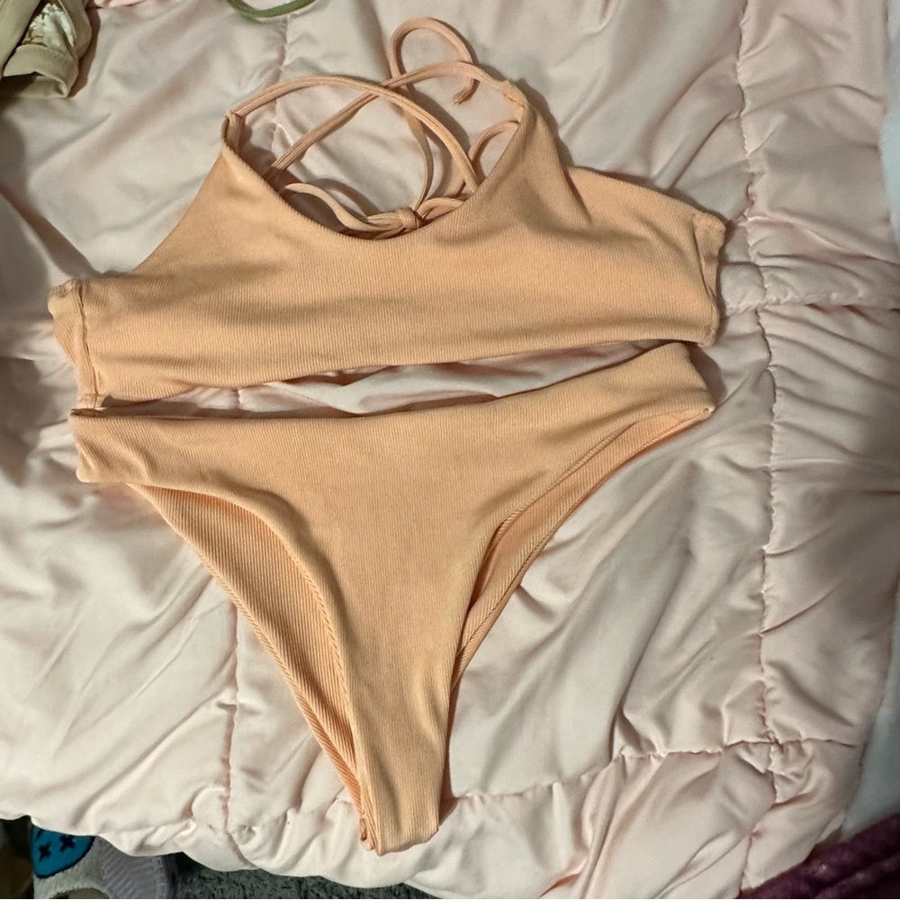 peach 🍑 bikini — medium
